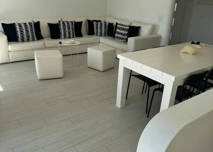 Beautiful Apartment Set In The Heart Of Quinta - Newly Refurbished