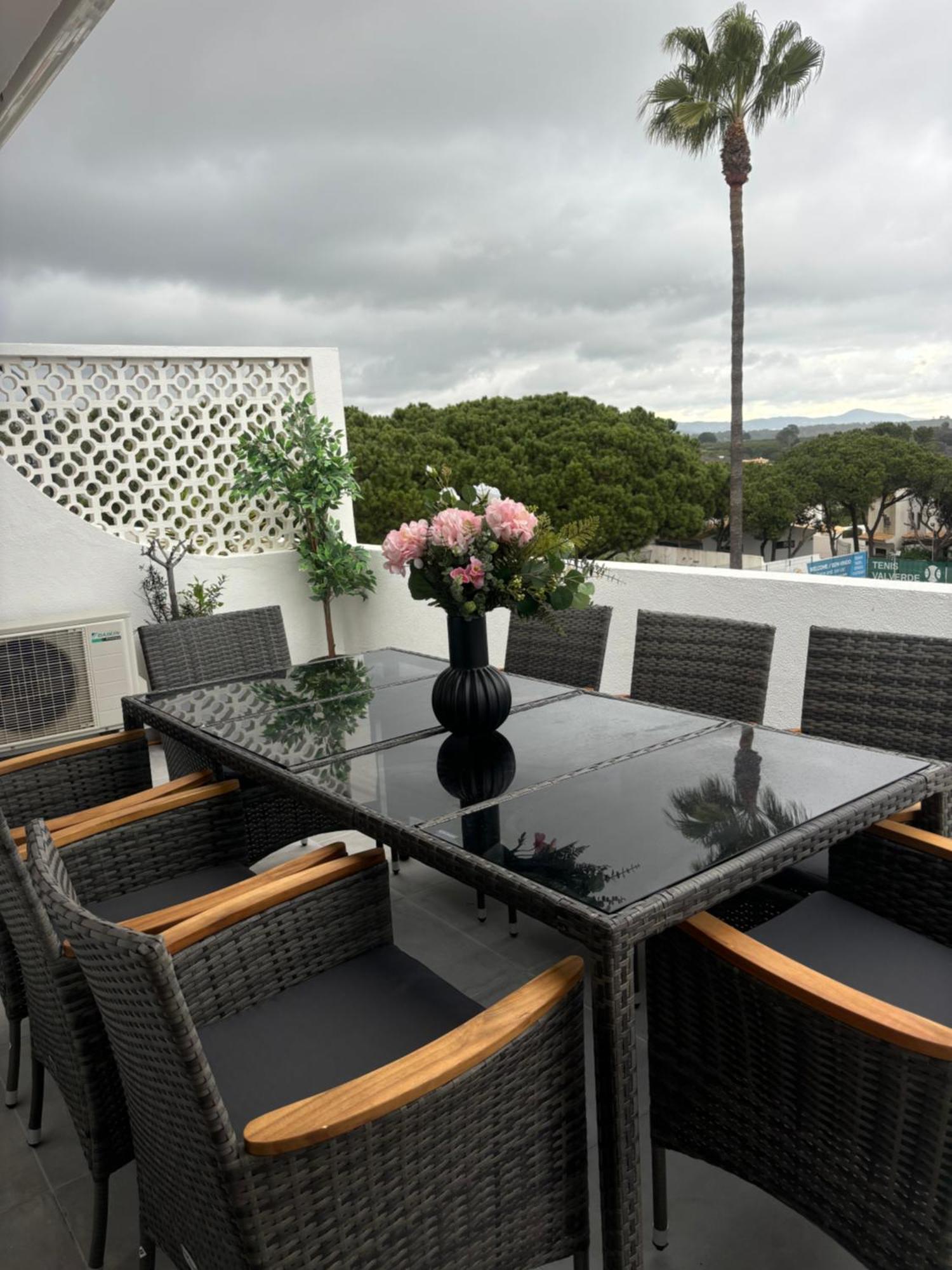 Beautiful Set In The Heart Of Quinta - Newly Refurbished Almancil